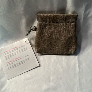 Thirty One Snap Coin Pouch with clip NWT